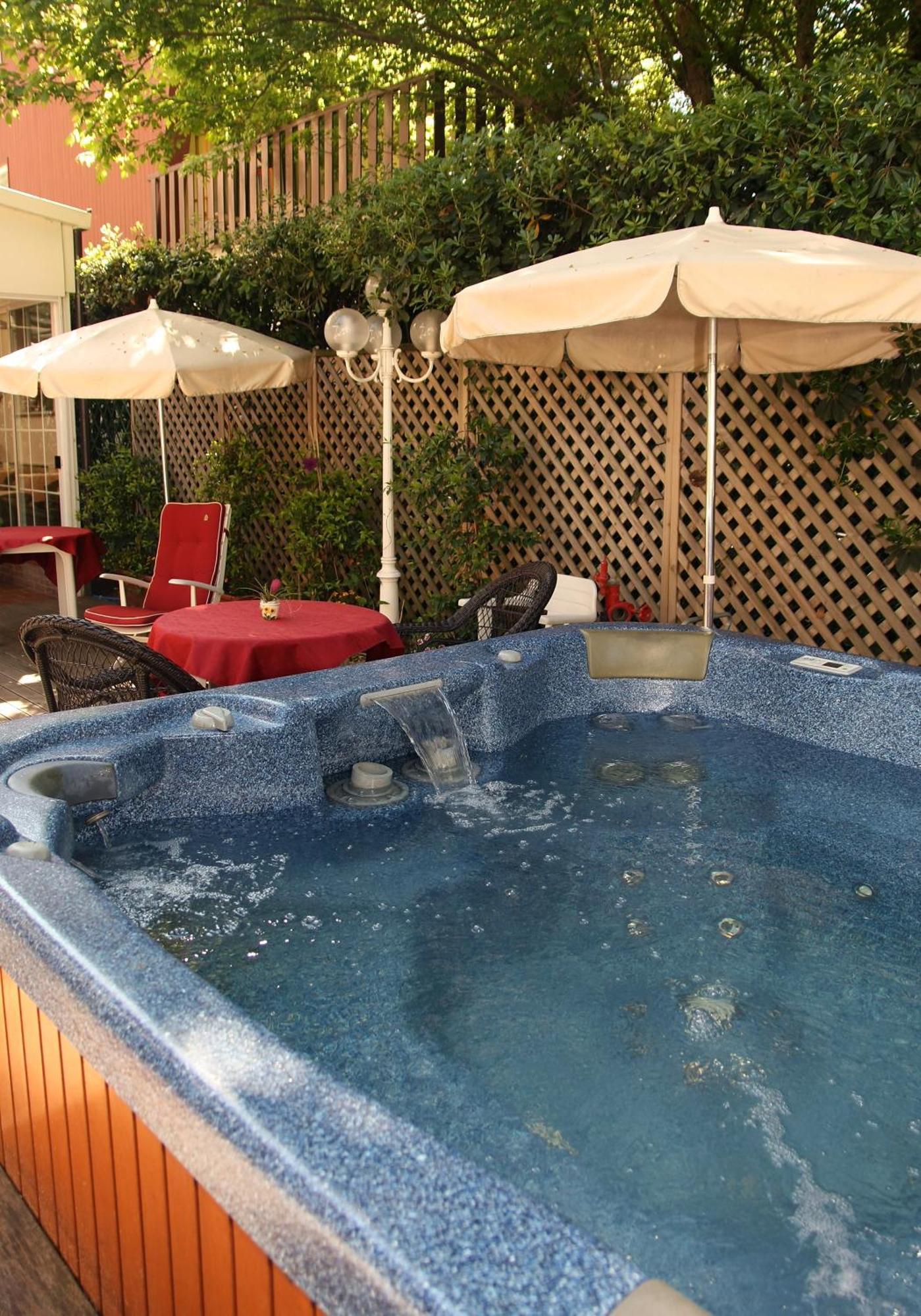 Hotel Santiago Μιλάνο Μαριτίμα Εξωτερικό φωτογραφία