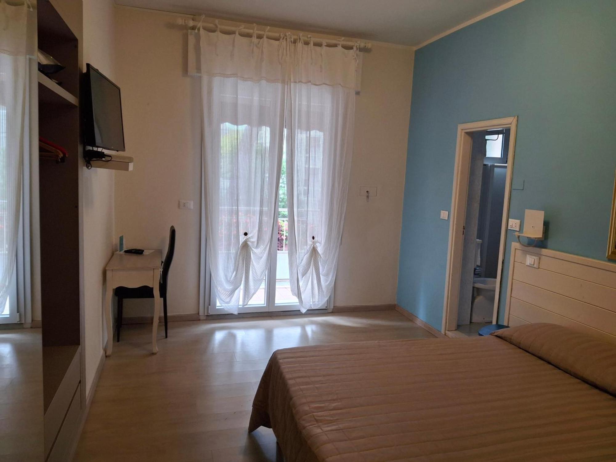 Hotel Santiago Μιλάνο Μαριτίμα Εξωτερικό φωτογραφία